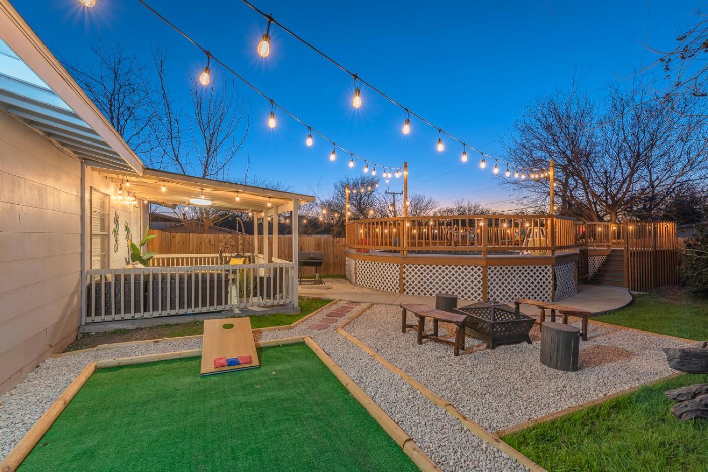 Game Room, Pool & Fire Pit At The Medical Center San Antonio Exterior foto