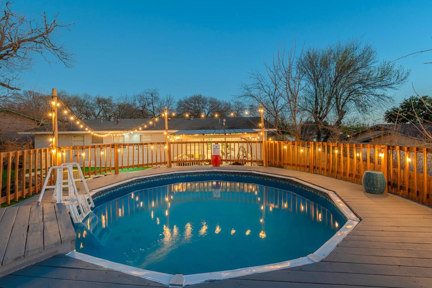 Game Room, Pool & Fire Pit At The Medical Center San Antonio Exterior foto