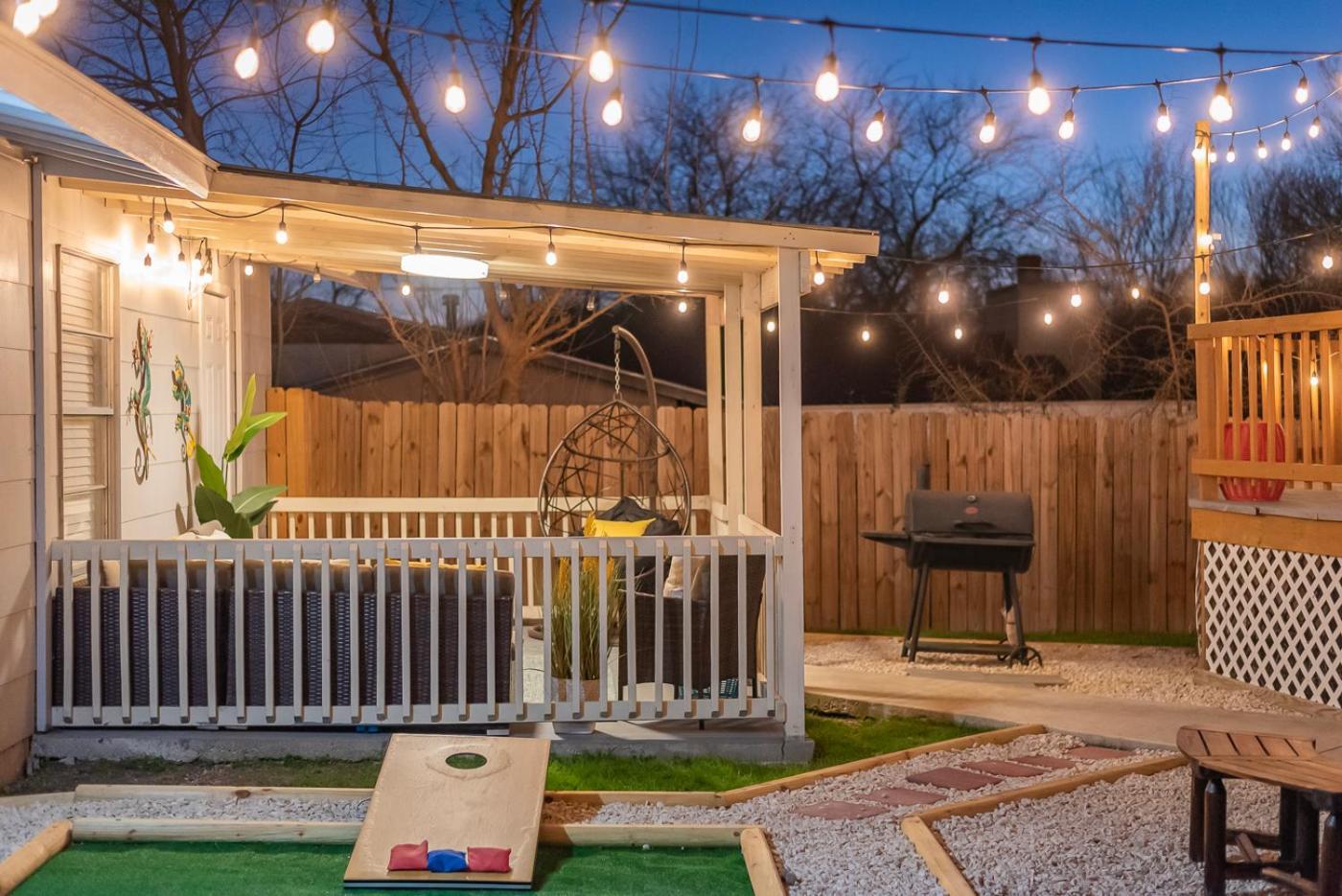 Game Room, Pool & Fire Pit At The Medical Center San Antonio Exterior foto