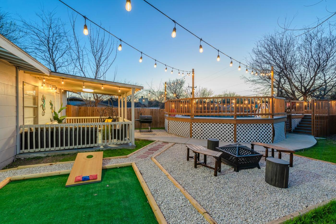 Game Room, Pool & Fire Pit At The Medical Center San Antonio Exterior foto