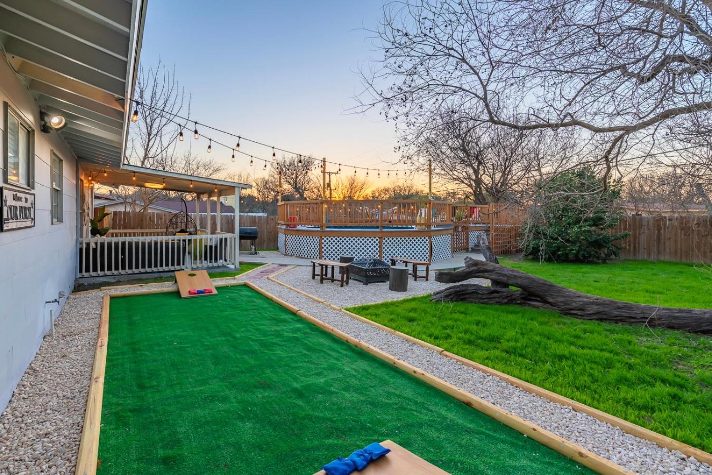 Game Room, Pool & Fire Pit At The Medical Center San Antonio Exterior foto