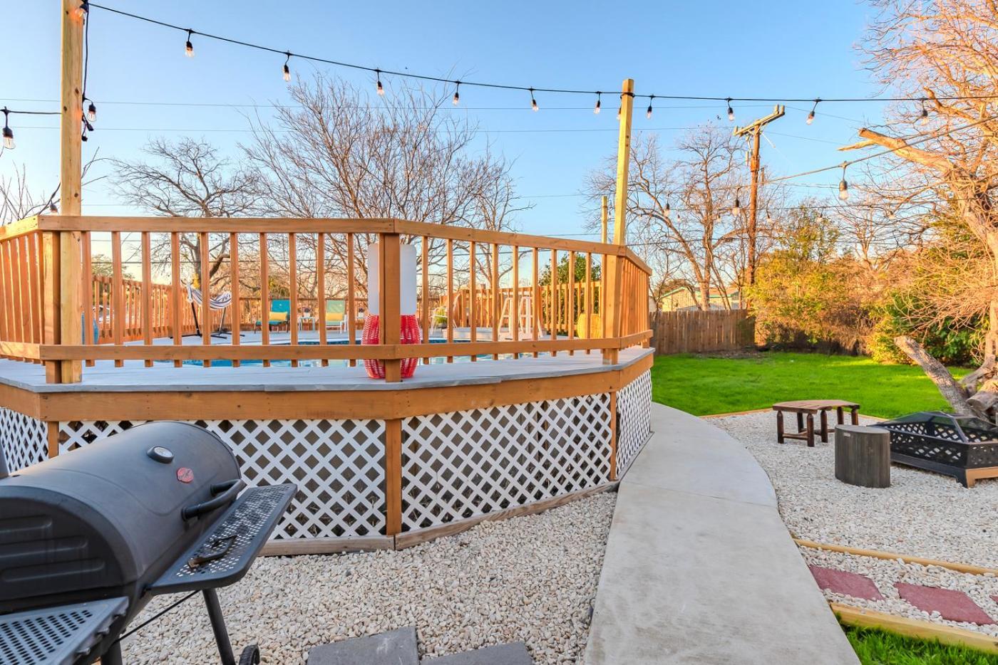 Game Room, Pool & Fire Pit At The Medical Center San Antonio Exterior foto