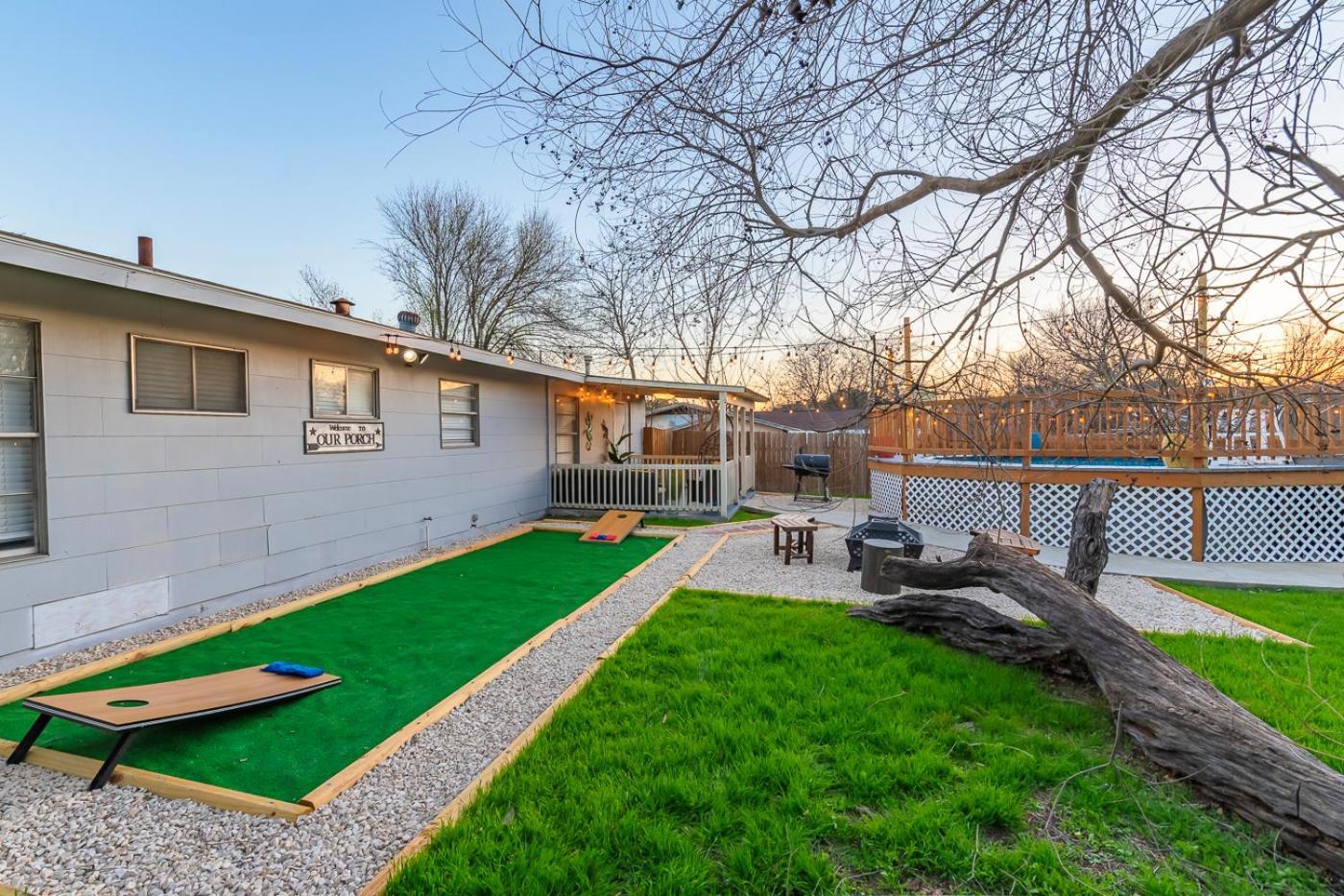 Game Room, Pool & Fire Pit At The Medical Center San Antonio Exterior foto